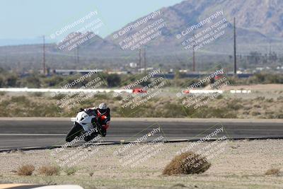 media/Jan-15-2026-Racers Edge (Thu) [[dfebeb70ab]]/3-B Group/Session 2 (Turn 11)/